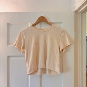 Aritzia Wilfred Free Short sleeve top t shirt